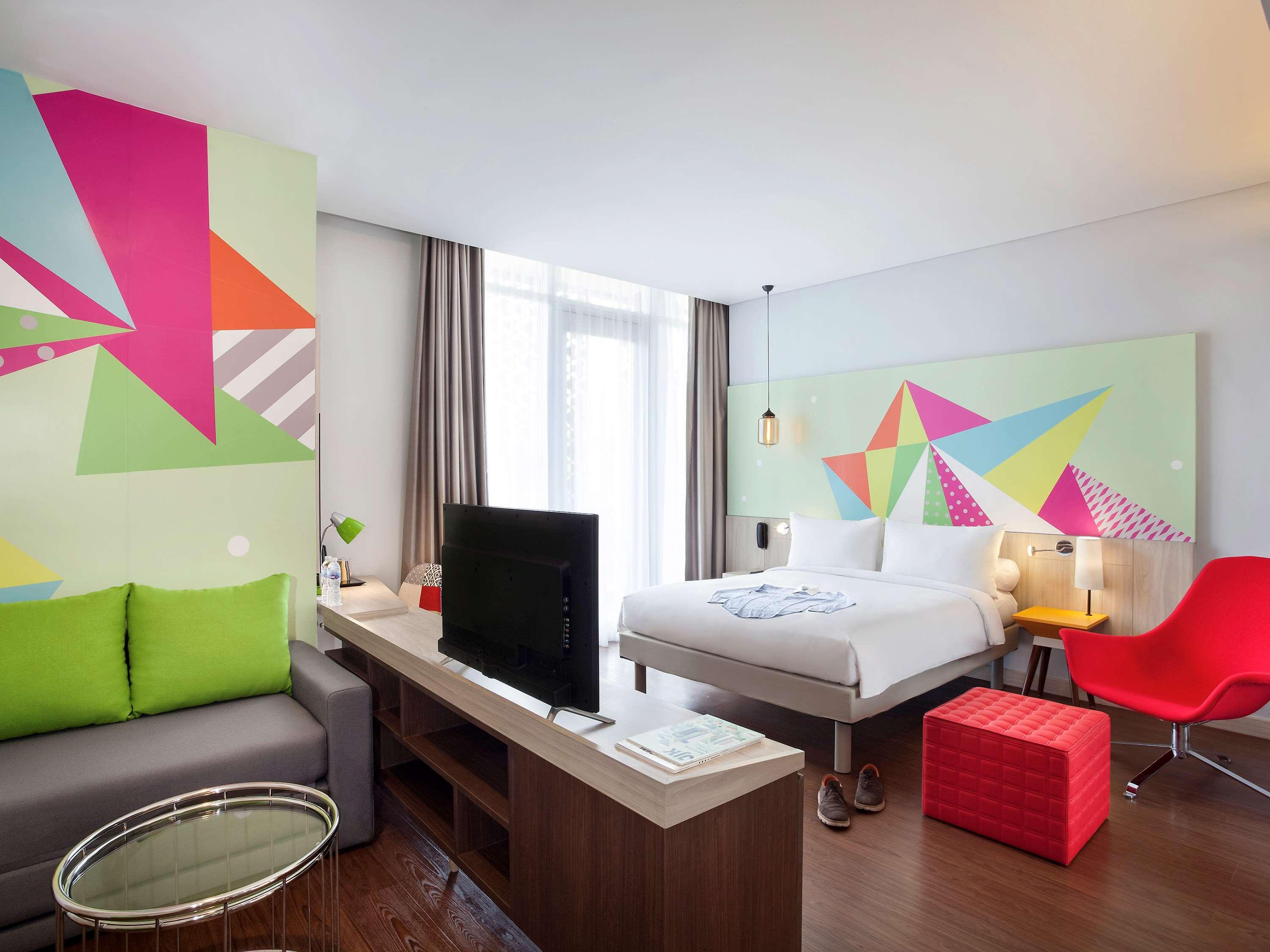 Ibis Styles Jakarta Sunter Экстерьер фото